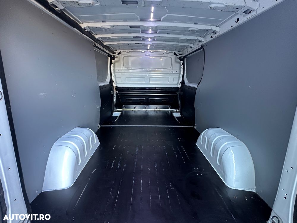Renault Trafic L2H1 - 16