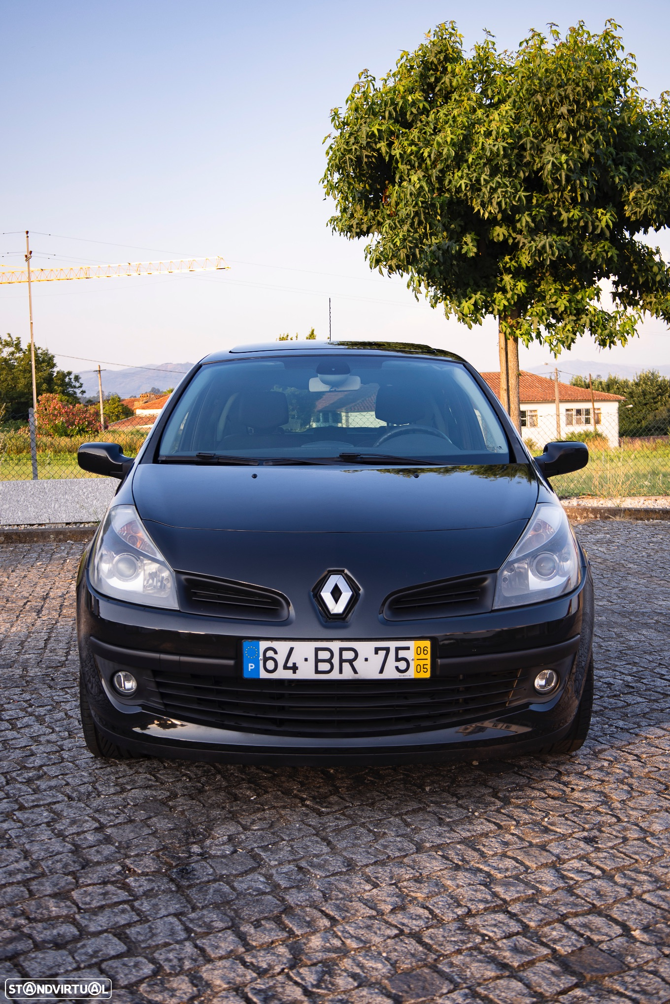 Renault Clio 1.2 16V Confort Authentique - 3