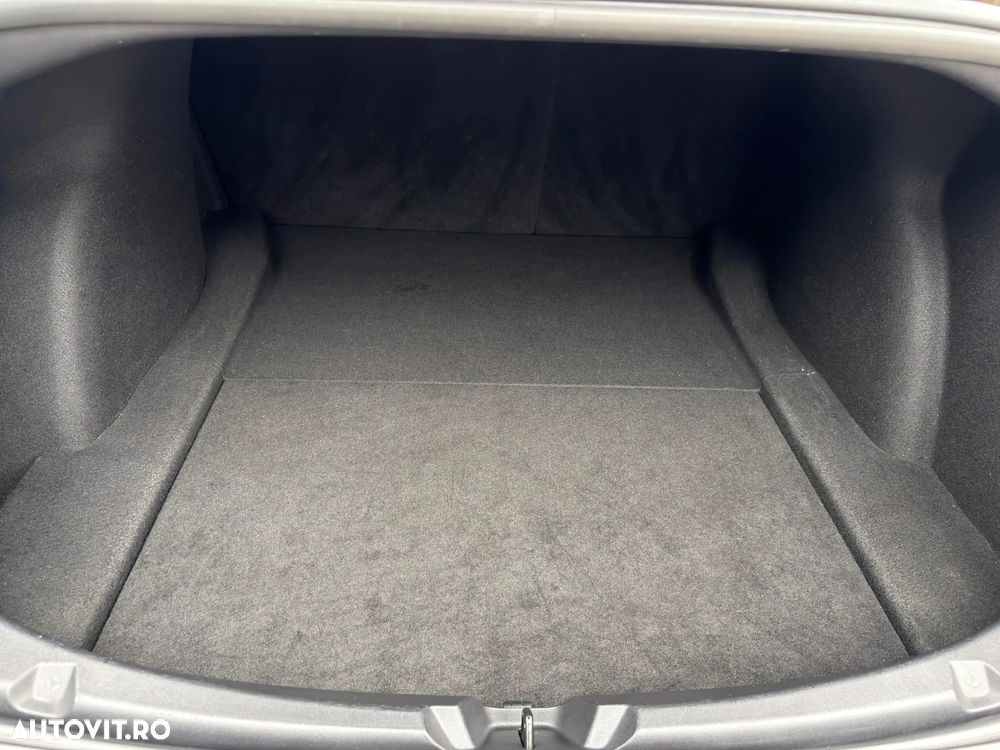 Tesla Model 3 Langstreckenbatterie Allradantrieb Dual Motor - 30