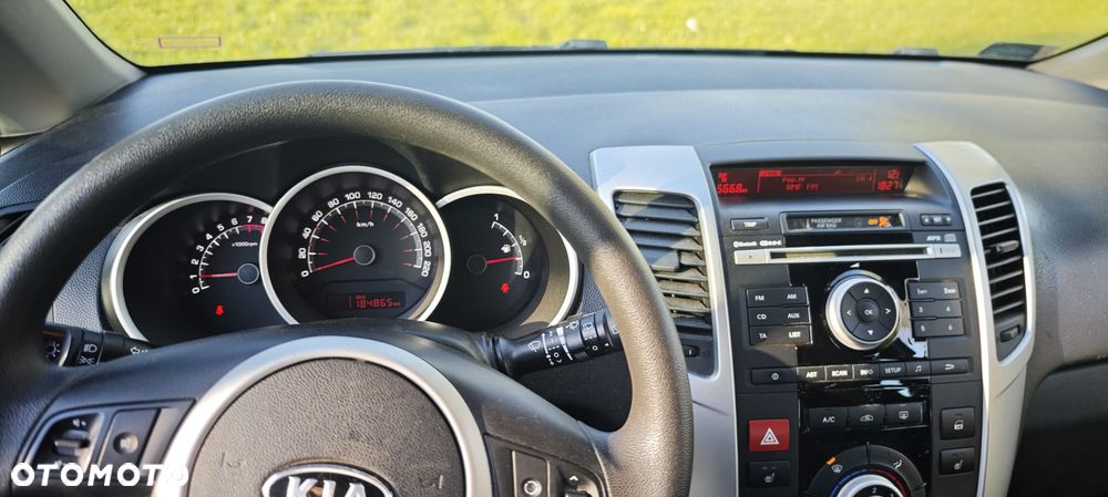 Kia Venga 1.6 L - 7