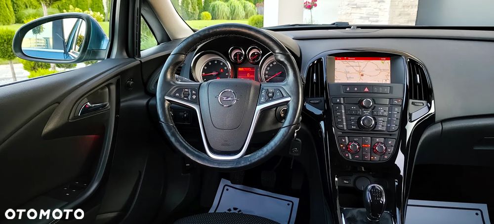 Opel Astra 1.4 Turbo Exklusiv - 17
