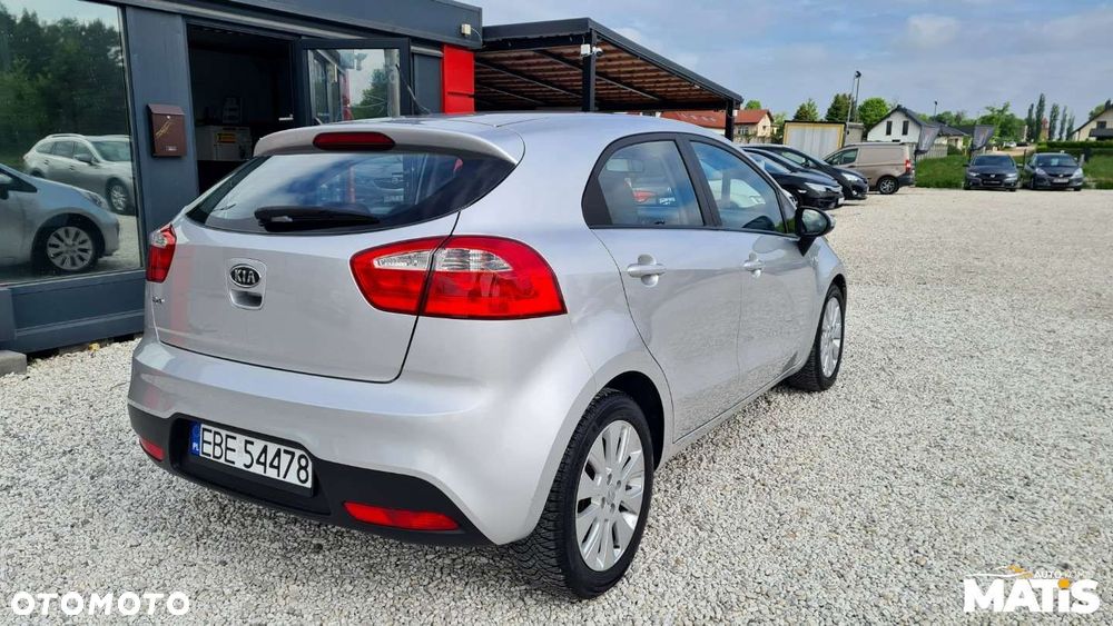 Kia Rio - 28