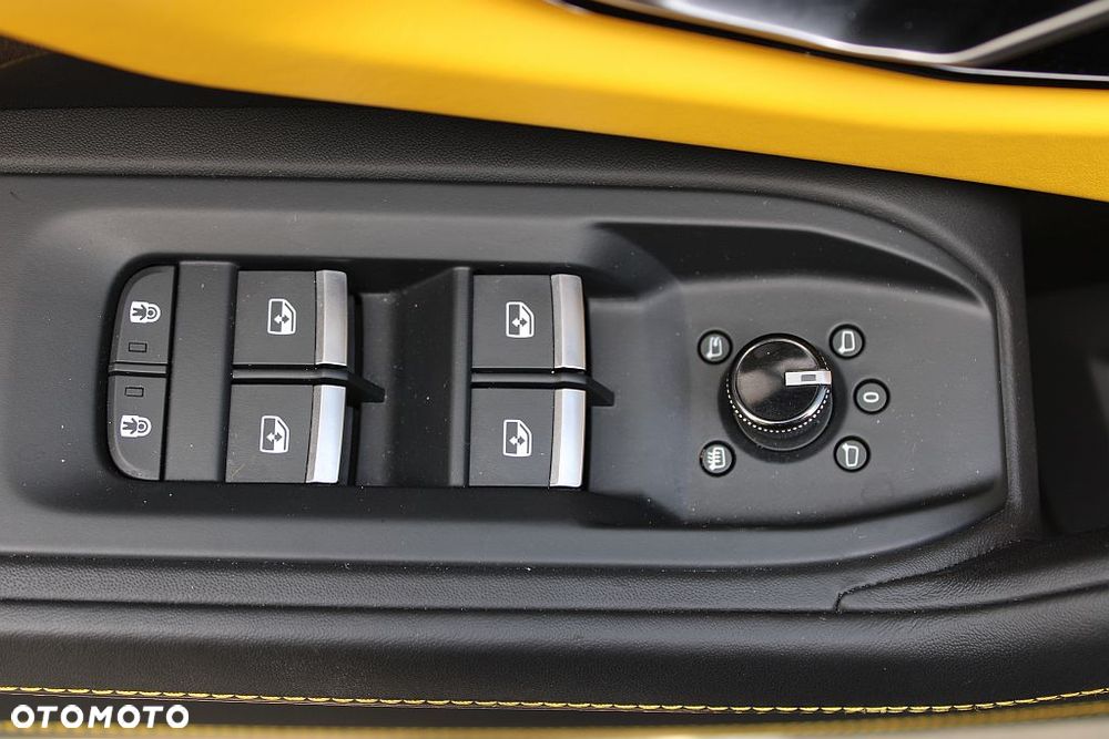 Lamborghini Urus Standard - 17