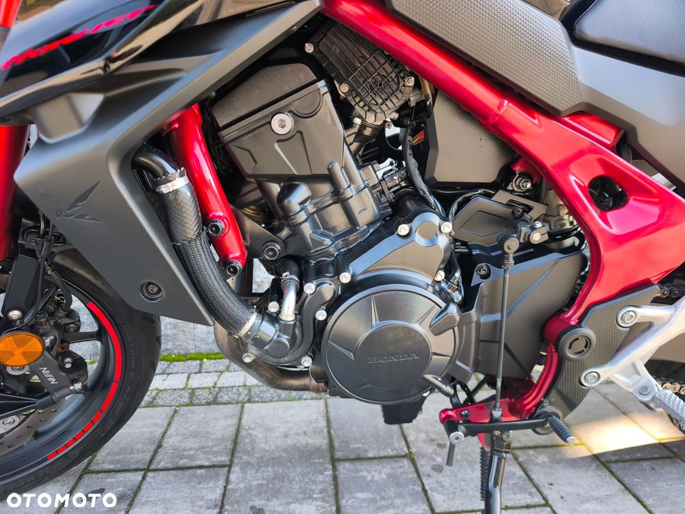 Honda Hornet - 24
