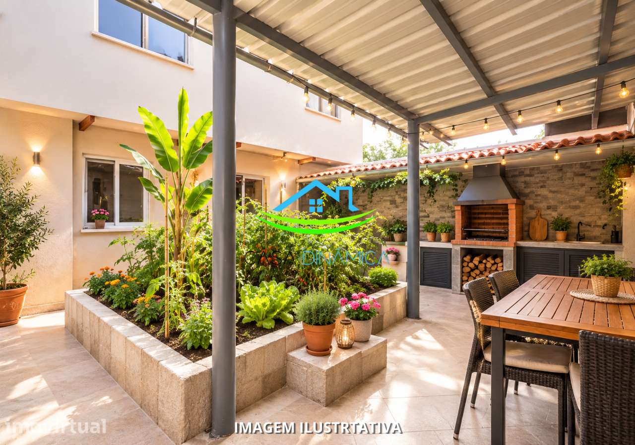 Moradia T6 com 2 Pisos independentes no Alqueidão – Figueira da Foz