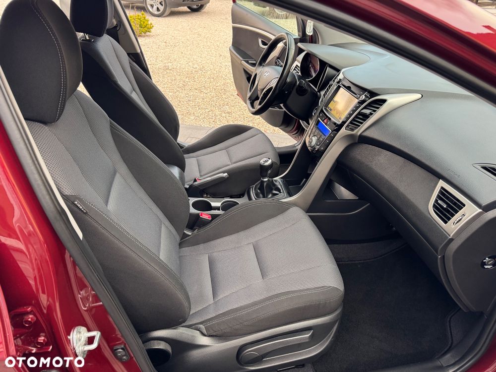 Hyundai i30 blue 1.6 CRDi YES Silver - 24