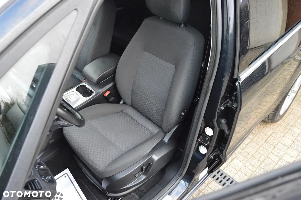 Ford Galaxy 2.0 TDCi Ghia - 24