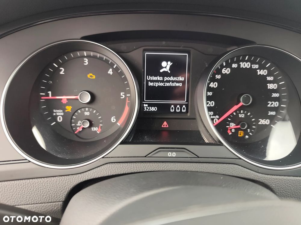 Volkswagen Passat 2.0 TDI SCR Business DSG - 8