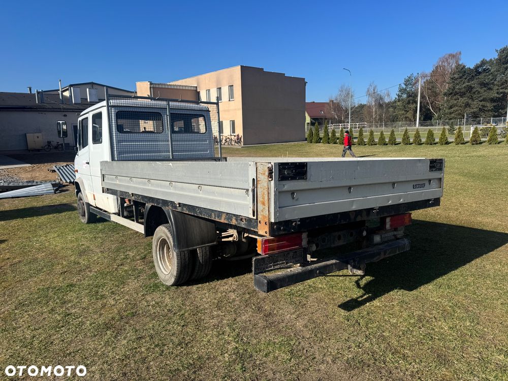 Mercedes-Benz 612 - 5