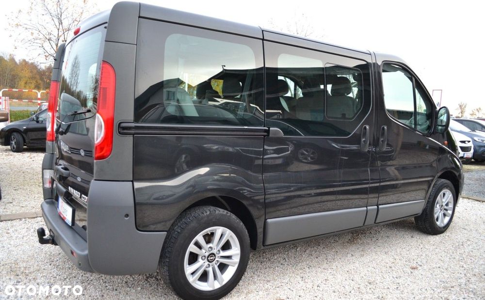 Opel Vivaro - 16