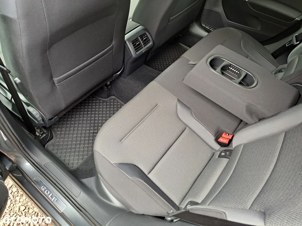 Volkswagen Golf VII 1.6 TDI BMT Highline - 24