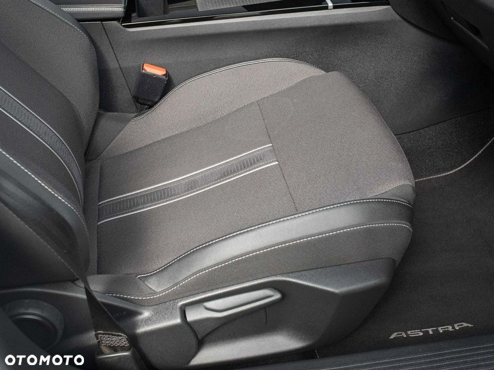 Opel Astra 1.2 T GS S&S - 31