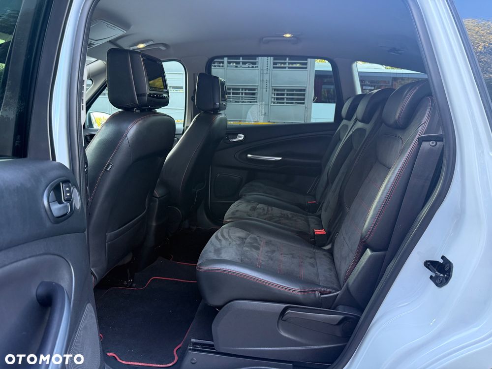 Ford S-Max - 24