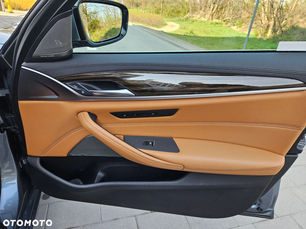 BMW Seria 5 520d xDrive Luxury Line - 26