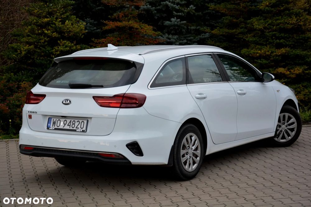 Kia Ceed - 15