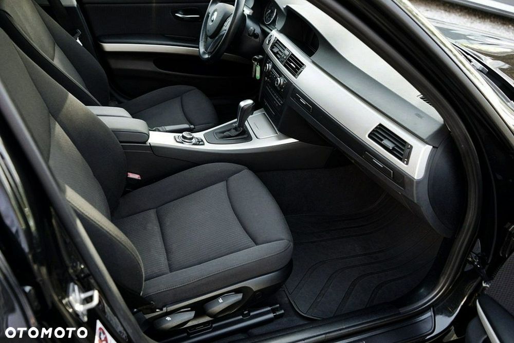 BMW Seria 3 318i - 17