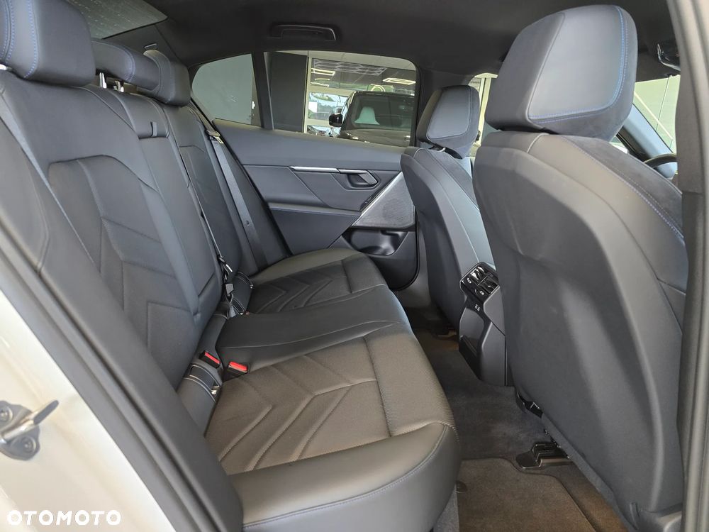 BMW Seria 5 520i mHEV M Sport - 14