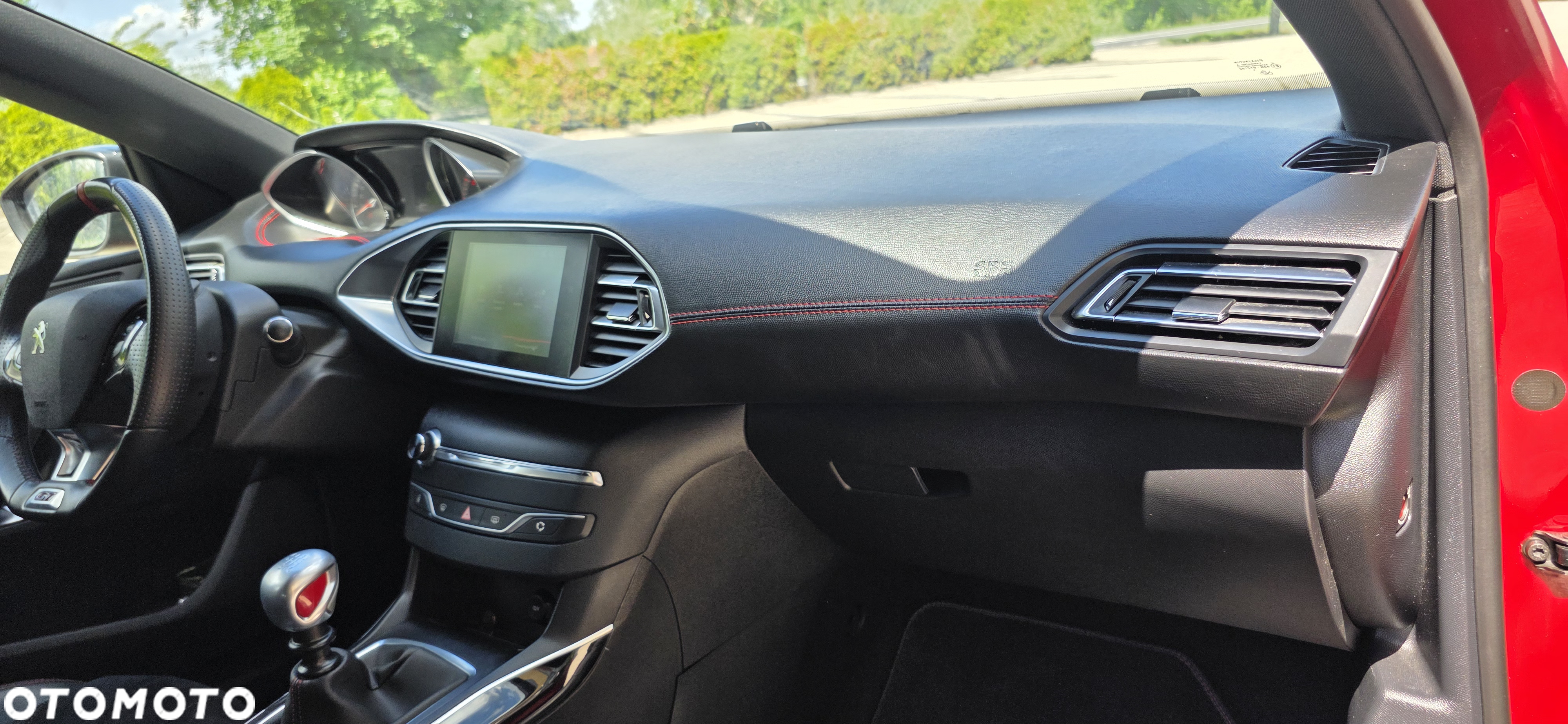Peugeot 308 1.6 e-THP GTi by Sport S&S - 21