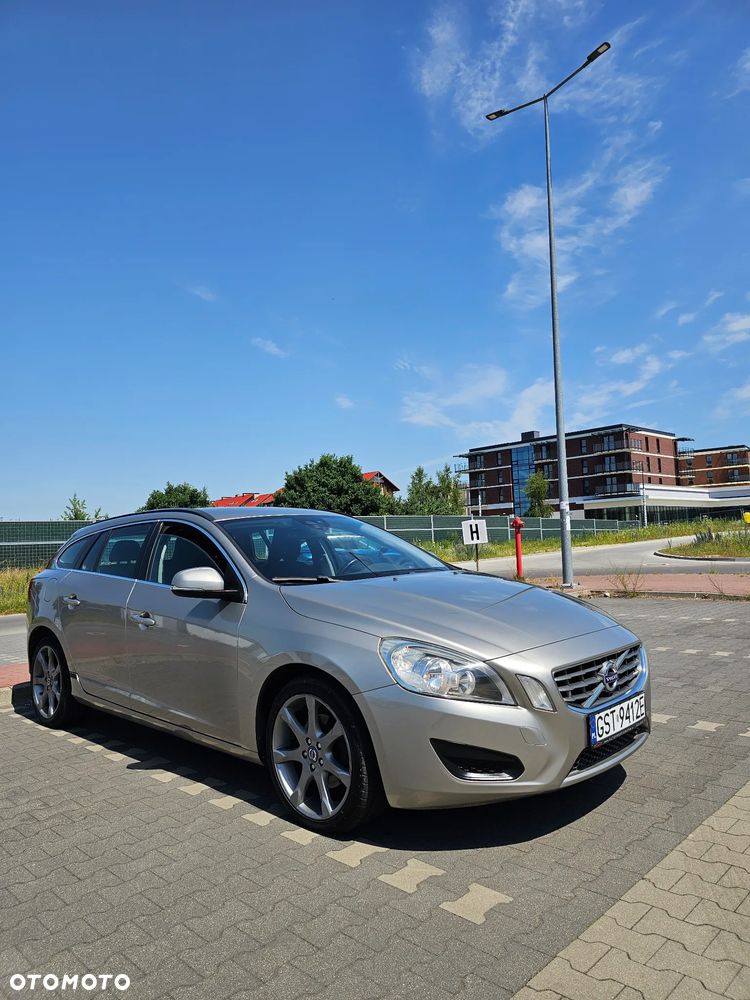 Volvo V60 D4 Momentum - 9