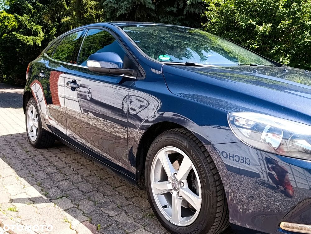 Volvo V40 D2 Kinetic - 16