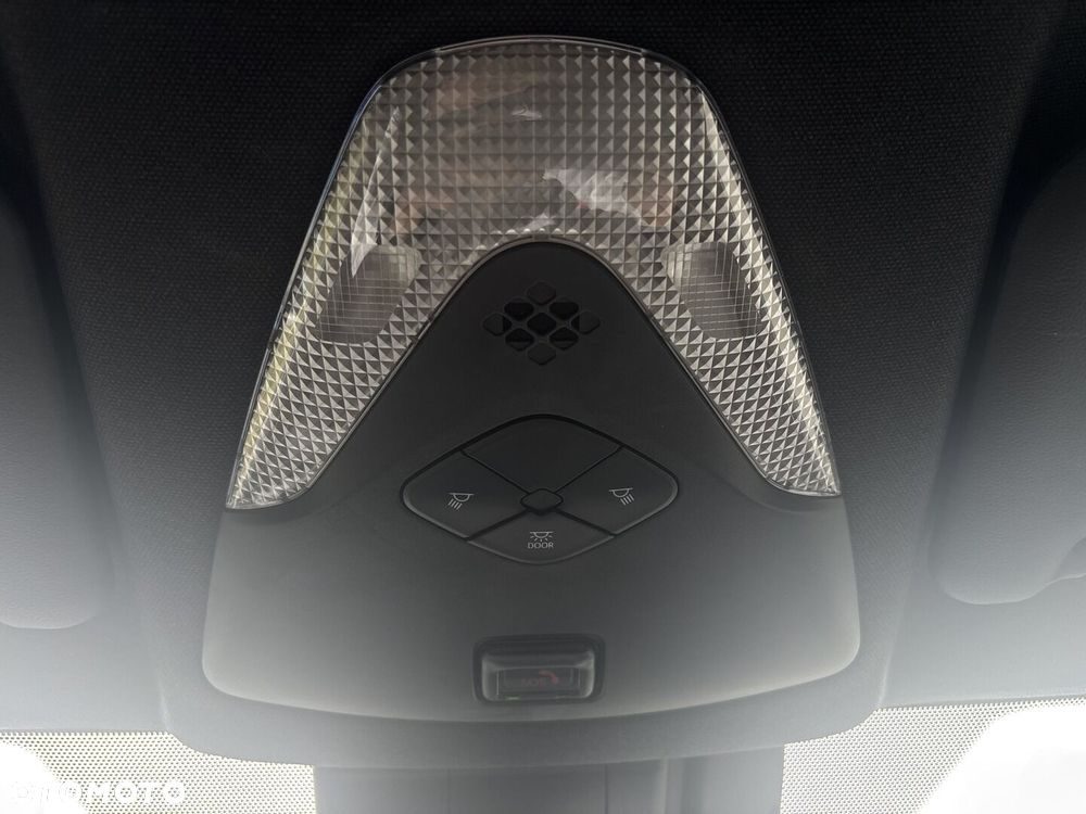 Toyota C-HR 2.0 Hybrid Executive - 21