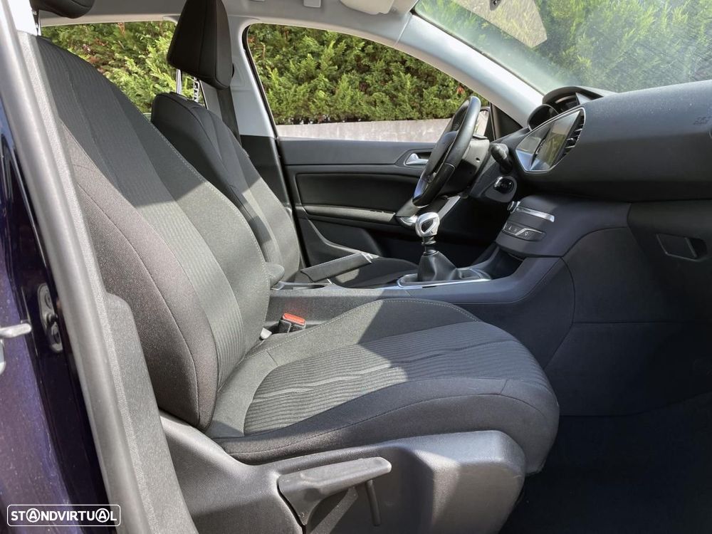 Peugeot 308 1.6 BlueHDi Style - 28