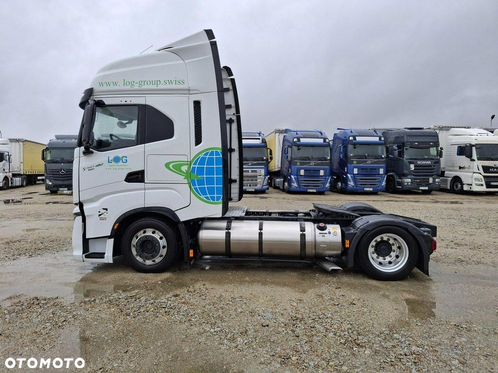 Iveco As 440 - 11