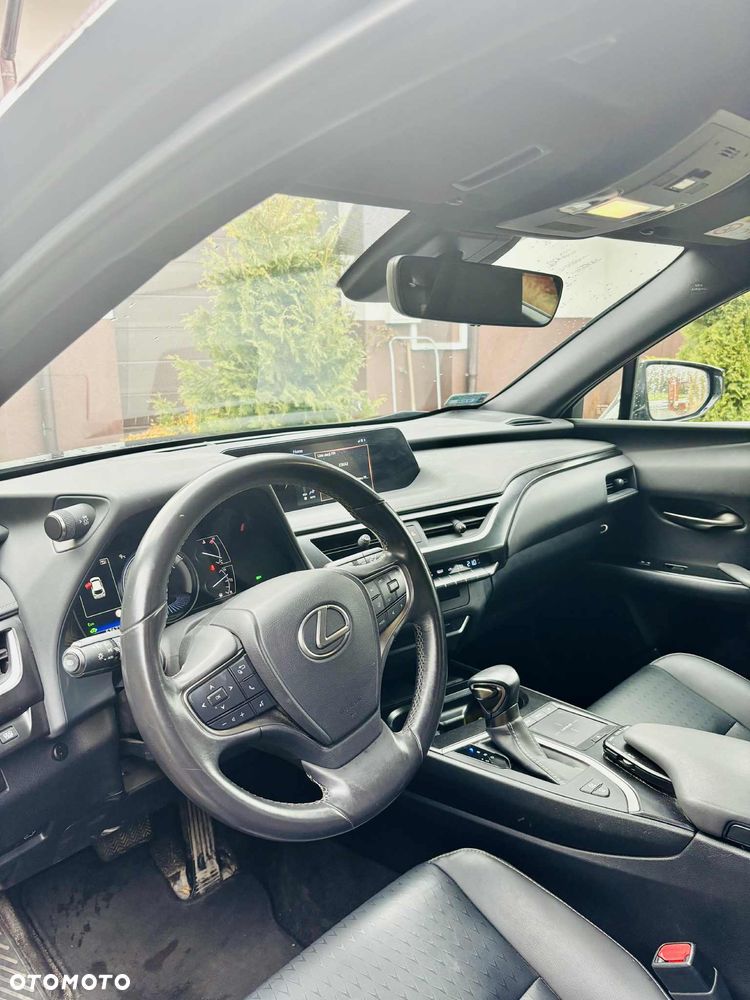 Lexus UX 250h GPF F Impression 2WD - 9