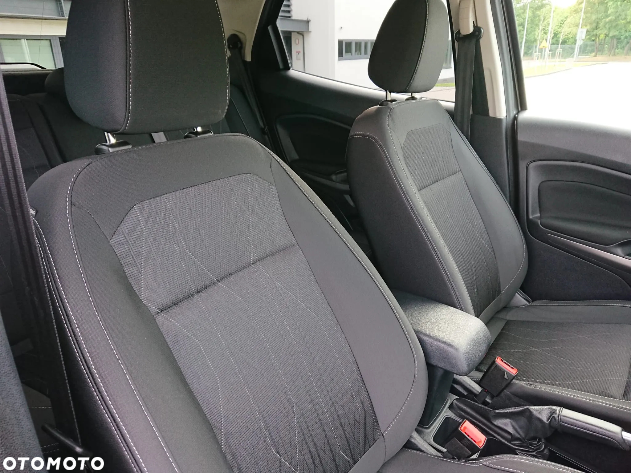 Ford EcoSport 1.0 EcoBoost TITANIUM - 27