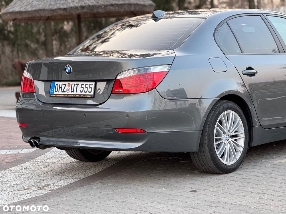 BMW Seria 5 545i - 16