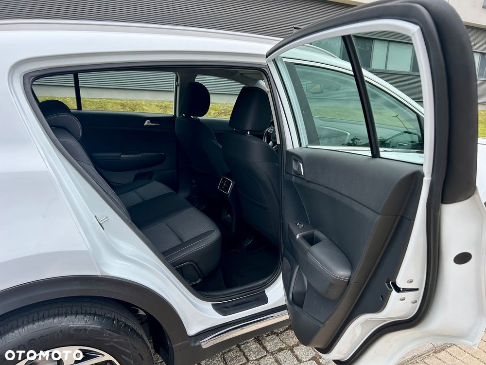 Kia Sportage 1.6 T-GDI 2WD VISION - 17