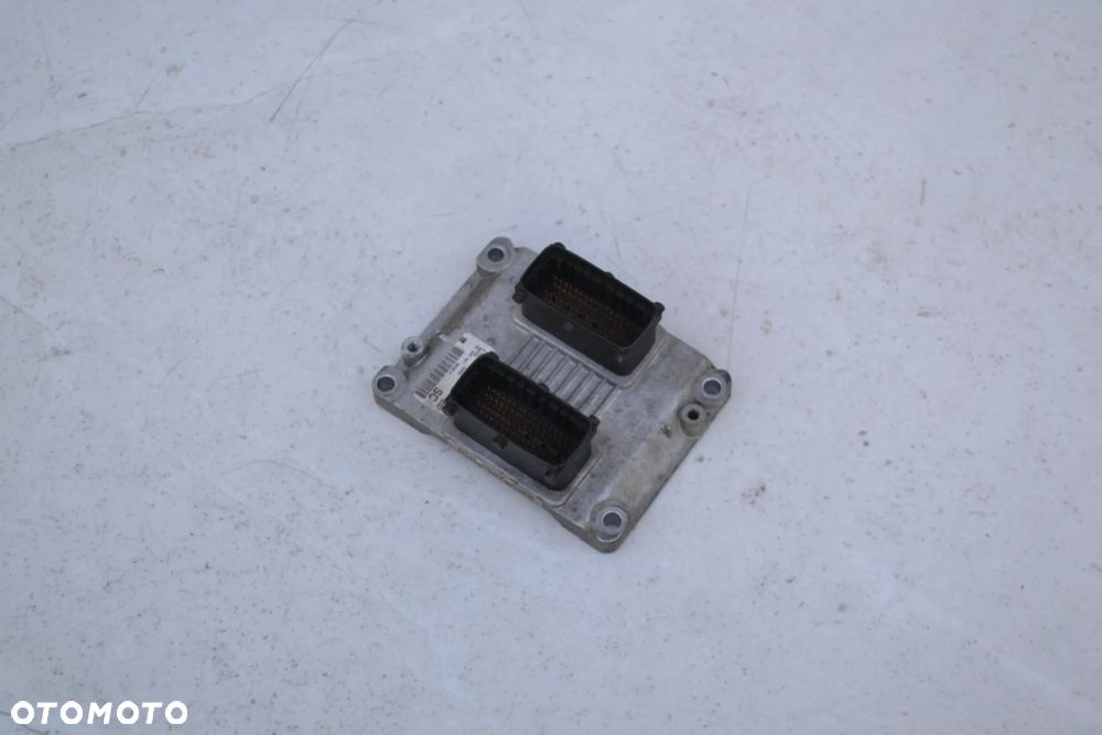 OPEL CORSA C 1.0 KOMPUTER STEROWNIK SILNIKA 55350551 0261207960