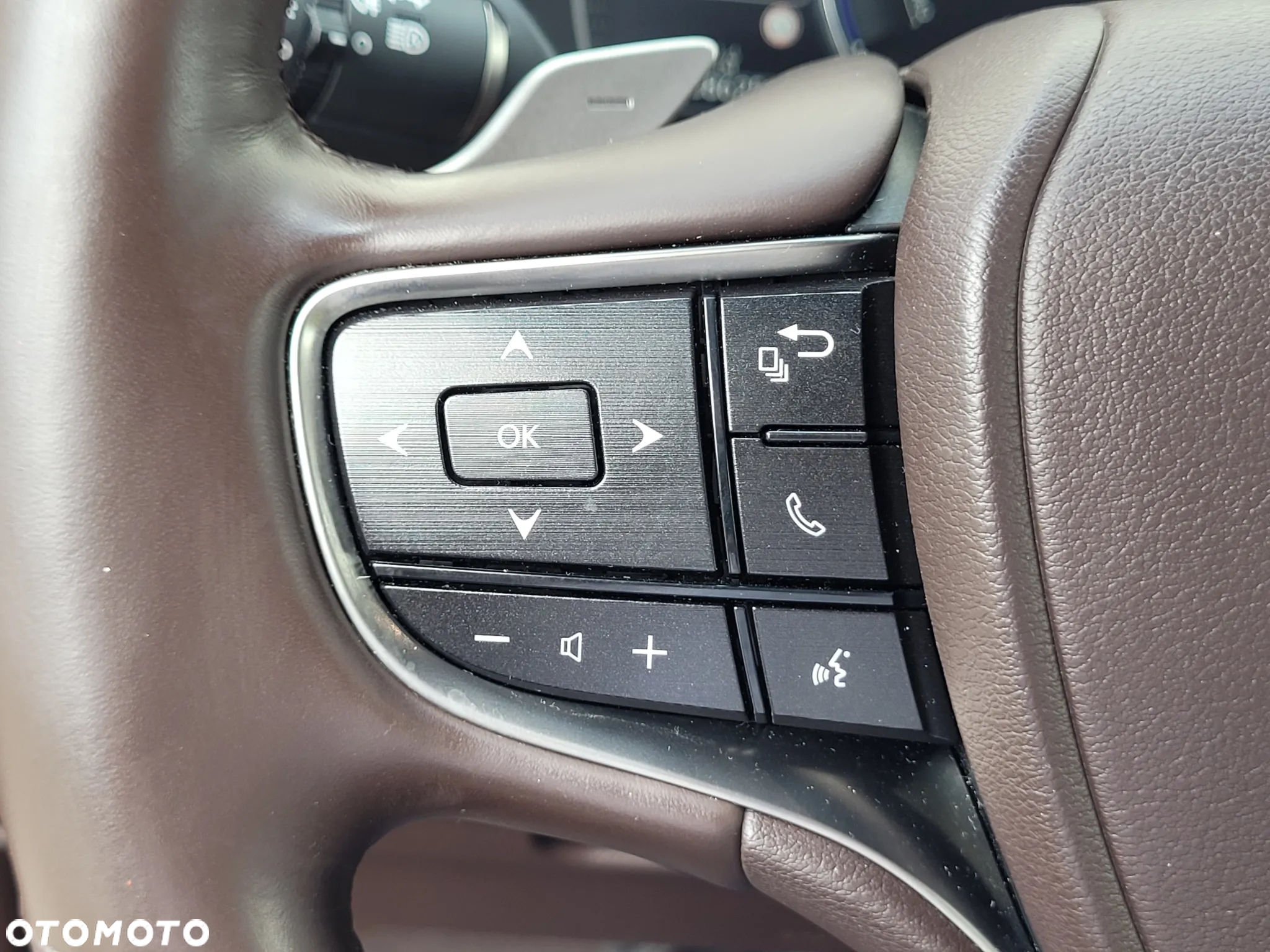 Lexus ES 300h Prestige - 28