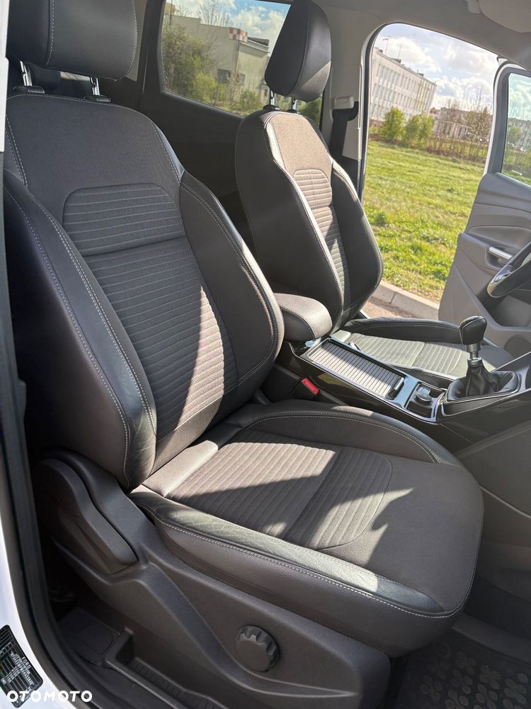 Ford Kuga 2.0 TDCi FWD Edition - 6