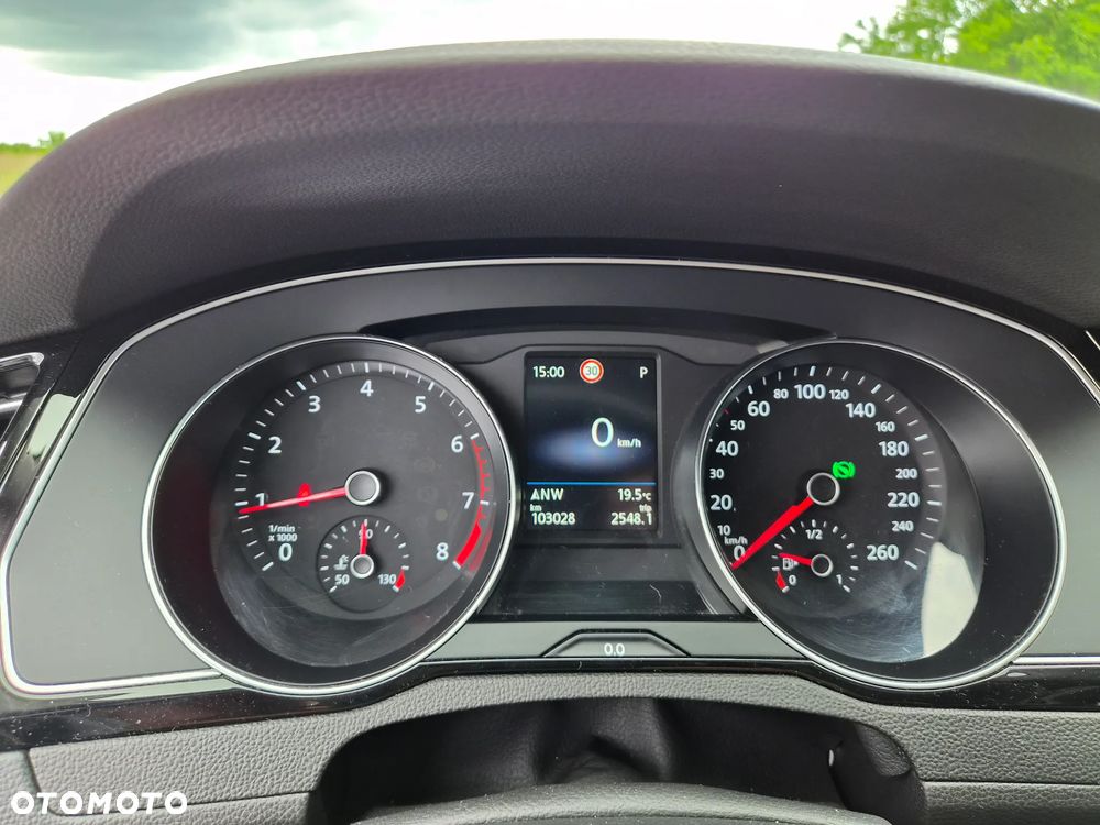 Volkswagen Passat 1.5 TSI EVO Elegance DSG - 17