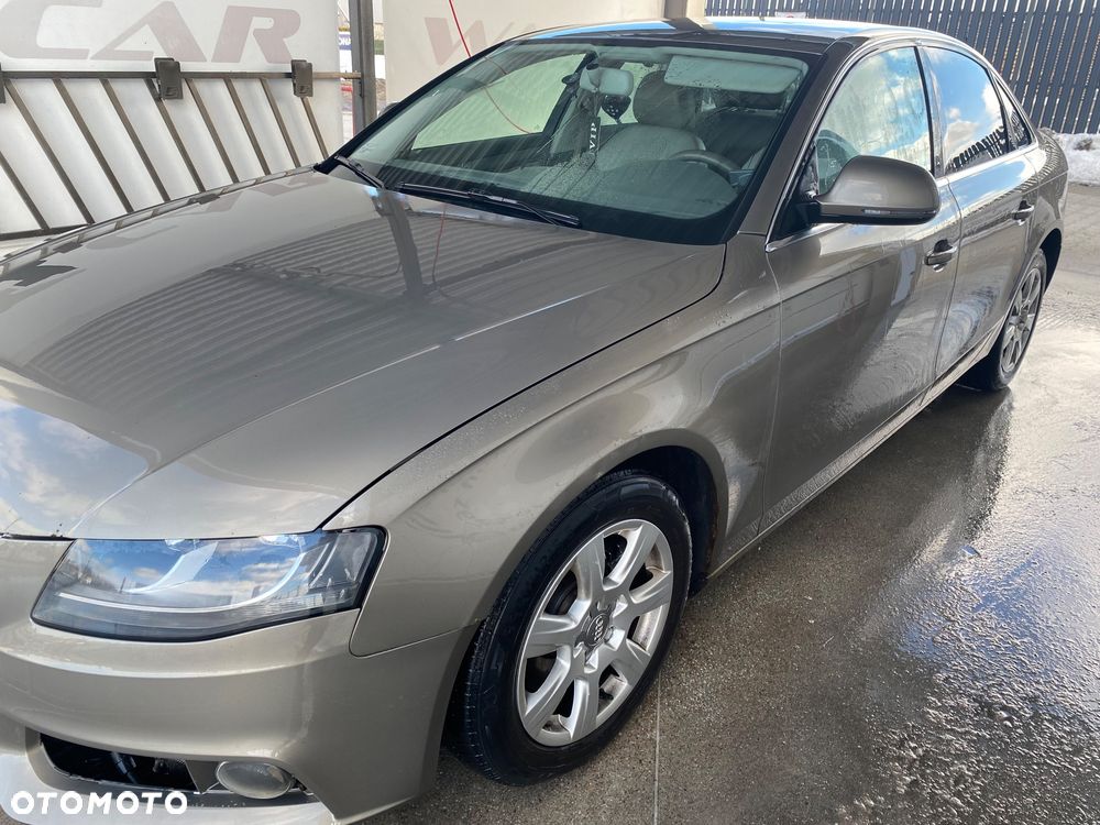 Audi A4 Avant 2.0 TDI Multitronic - 6