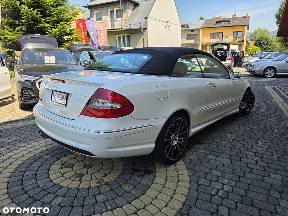 Mercedes-Benz CLK - 12