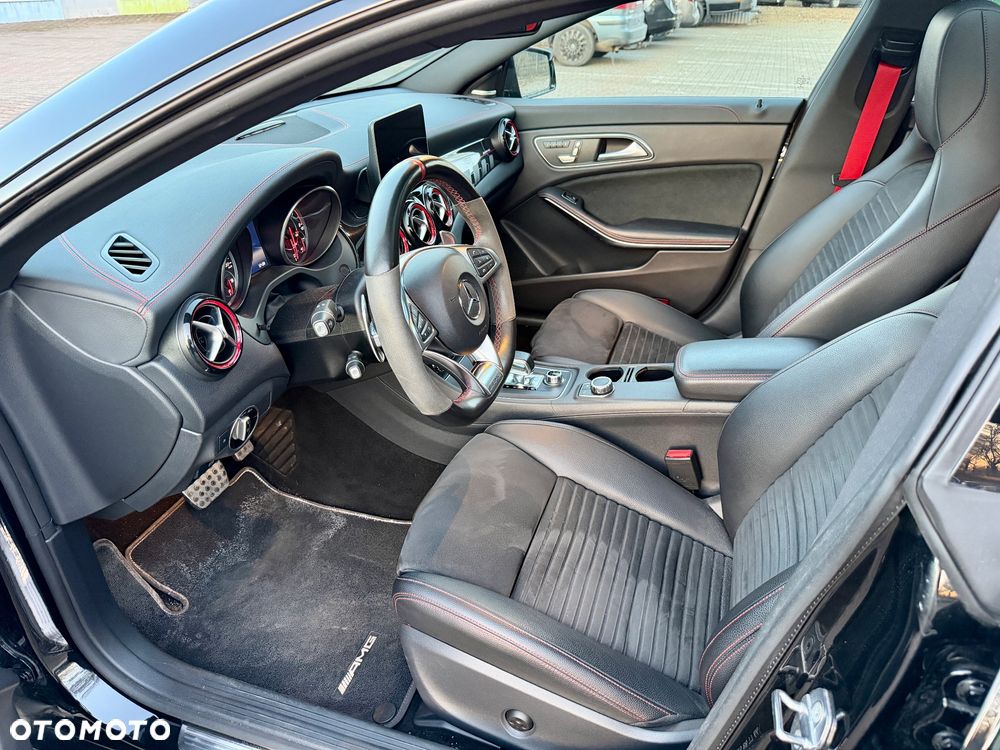 Mercedes-Benz CLA - 15