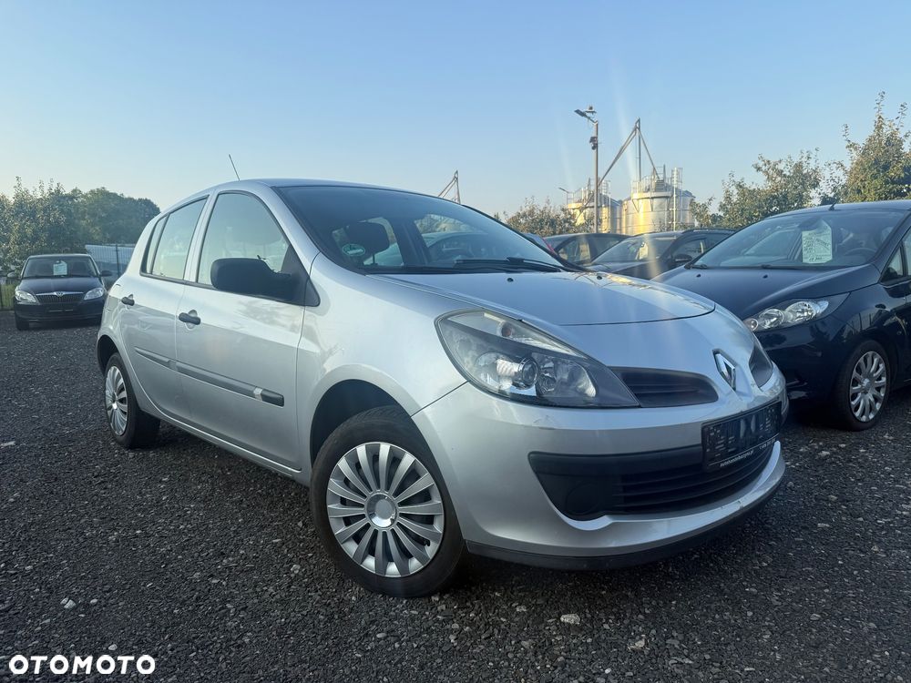Renault Clio - 2