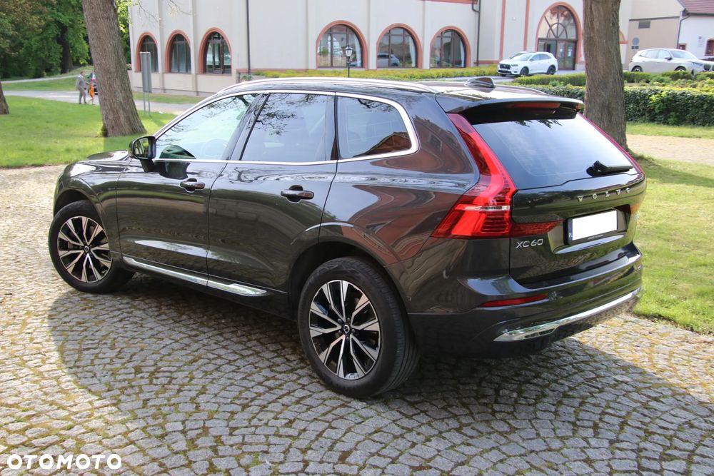 Volvo XC 60 B4 D Plus Bright - 12