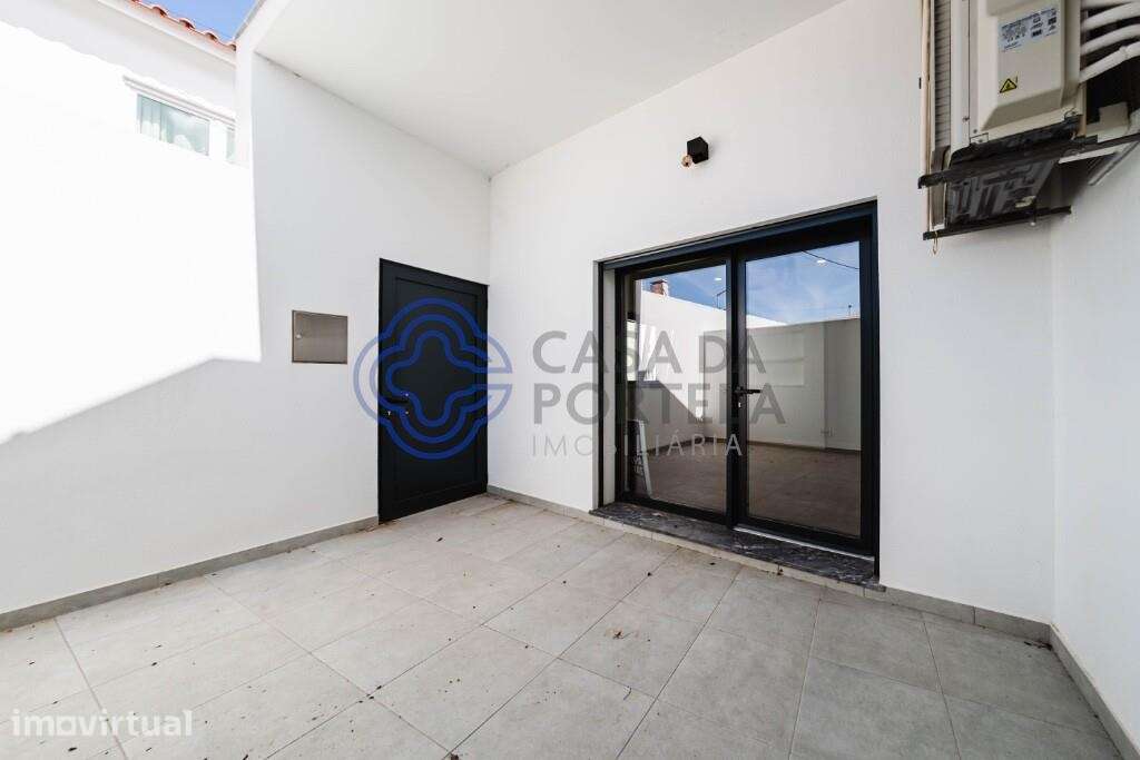 Apartamento T3 com Logradouro e Garagem | Construção 2024 | Torres Ved - Grande imagem: 3/36