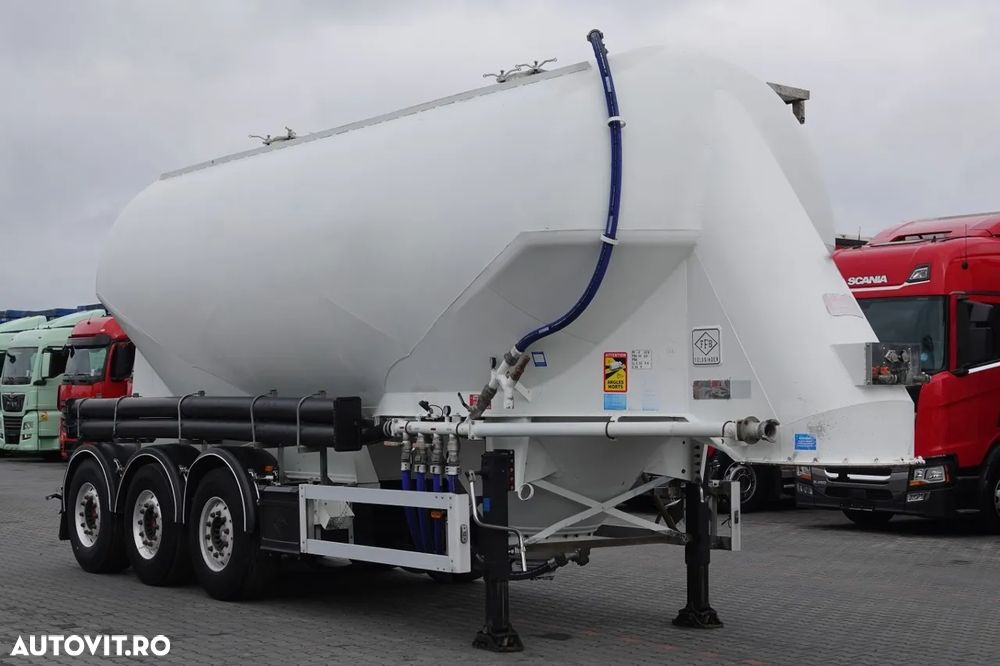 Feldbinder REMORCĂ DE CIMENT / 2 COMPARTAMENTE / 37.000 L / SILOS / PENTRU MATERIALE VRAC / AXIE DE RIFAT / SAF / JANTE DE ALIE - 8