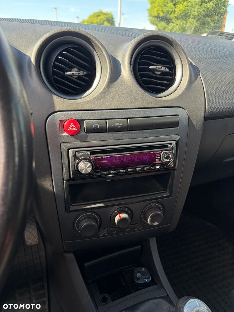 Seat Ibiza 1.4 16V Reference - 15