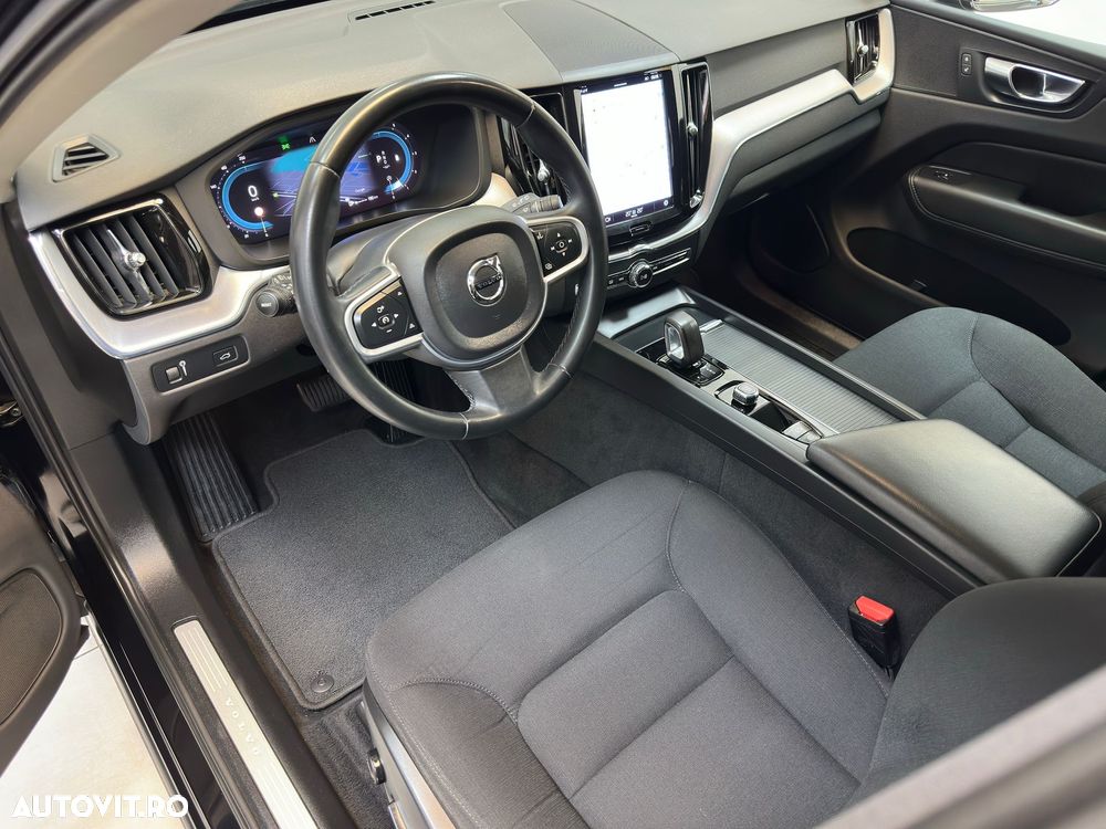 Volvo XC 60 B4 D AWD Geartronic Momentum Pro - 5