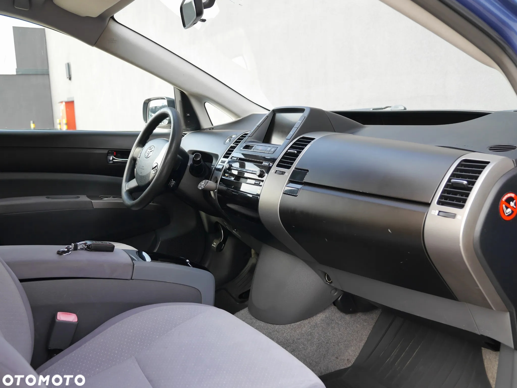 Toyota Prius 1.5 VVT-i Sol - 23