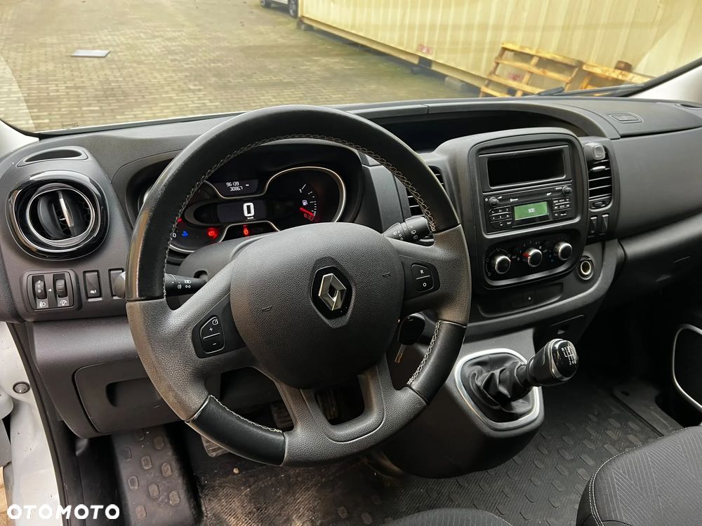 Renault Trafic - 11
