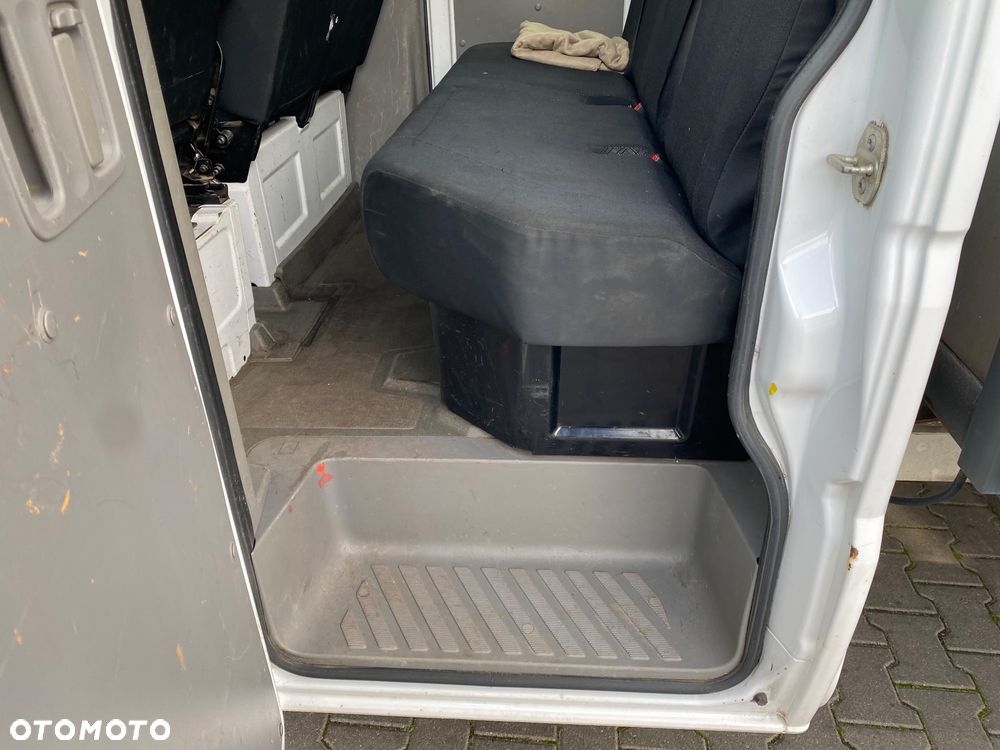 Mercedes-Benz Sprinter - 24