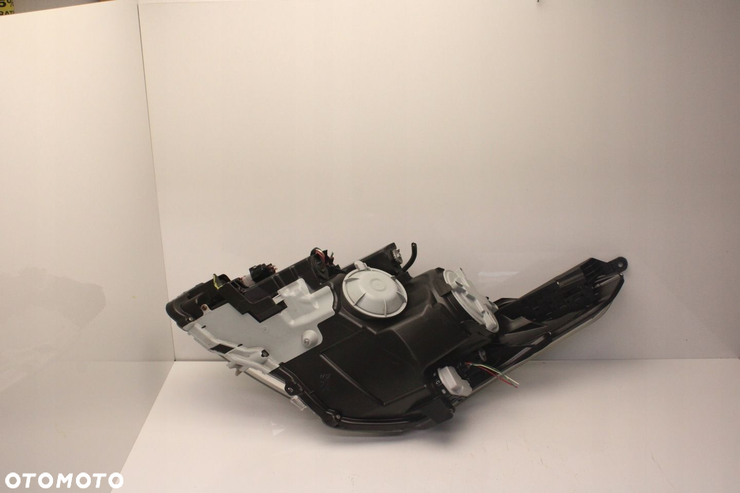 TOYOTA AVENSIS T27 09R- REFLEKTOR PRAWY LAMPA PRAWA PRZÓD PRZEDNIA - 6