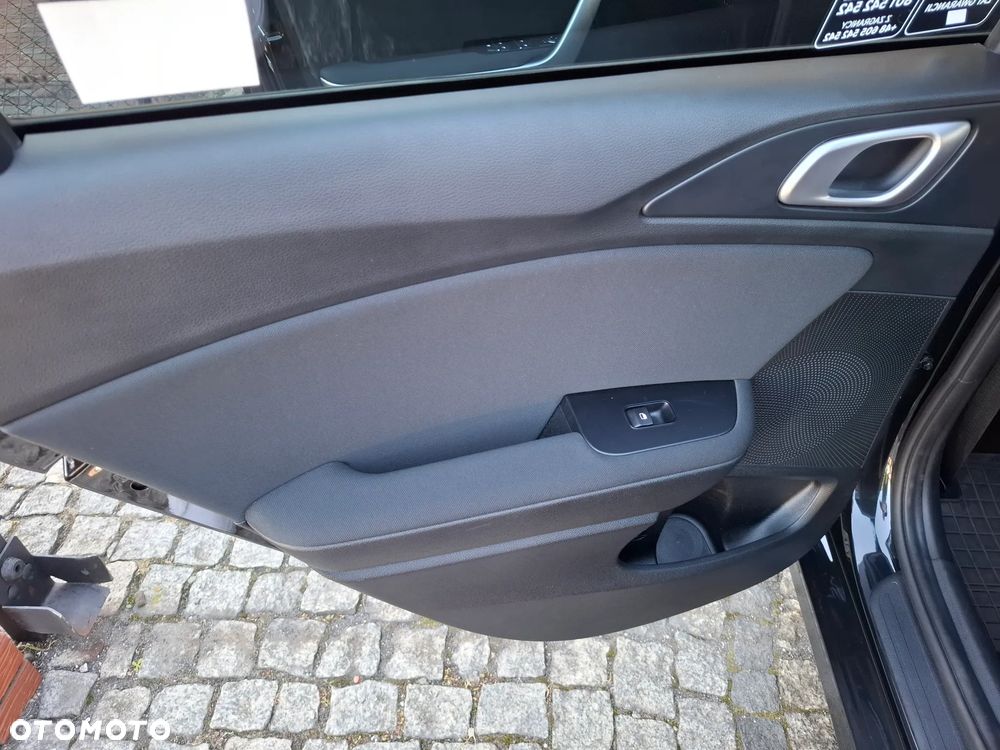 Kia Ceed 1.5 T-GDI M - 29