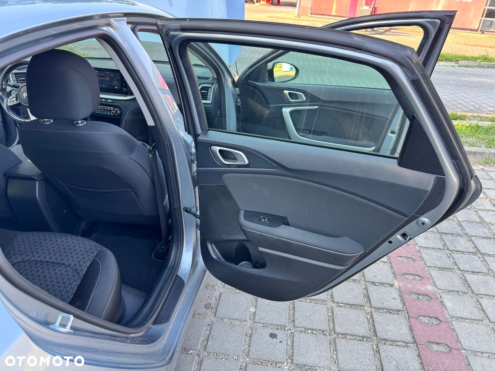 Kia Ceed 1.5 T-GDI M DCT - 14